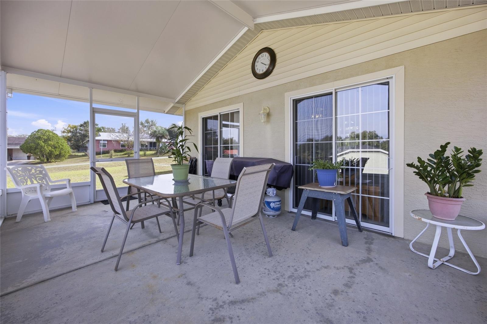 SILVER SPRINGS SHORES - Residential