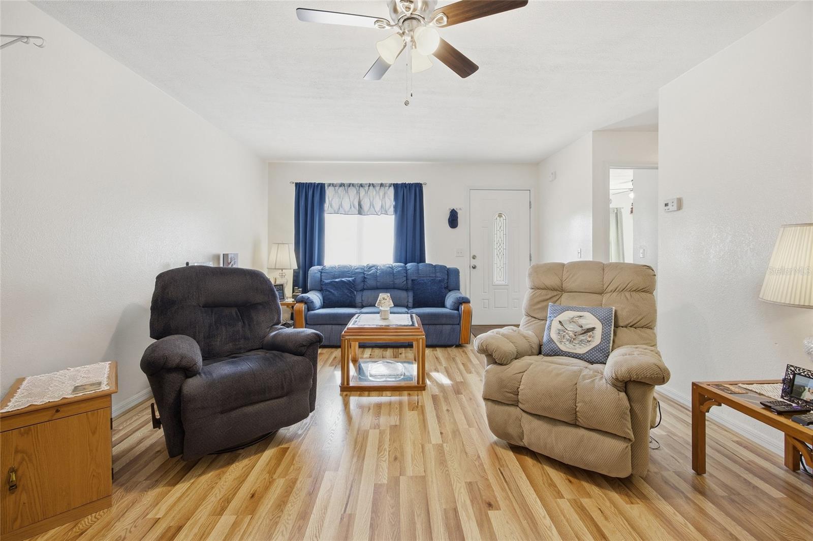 SILVER SPRINGS SHORES - Residential