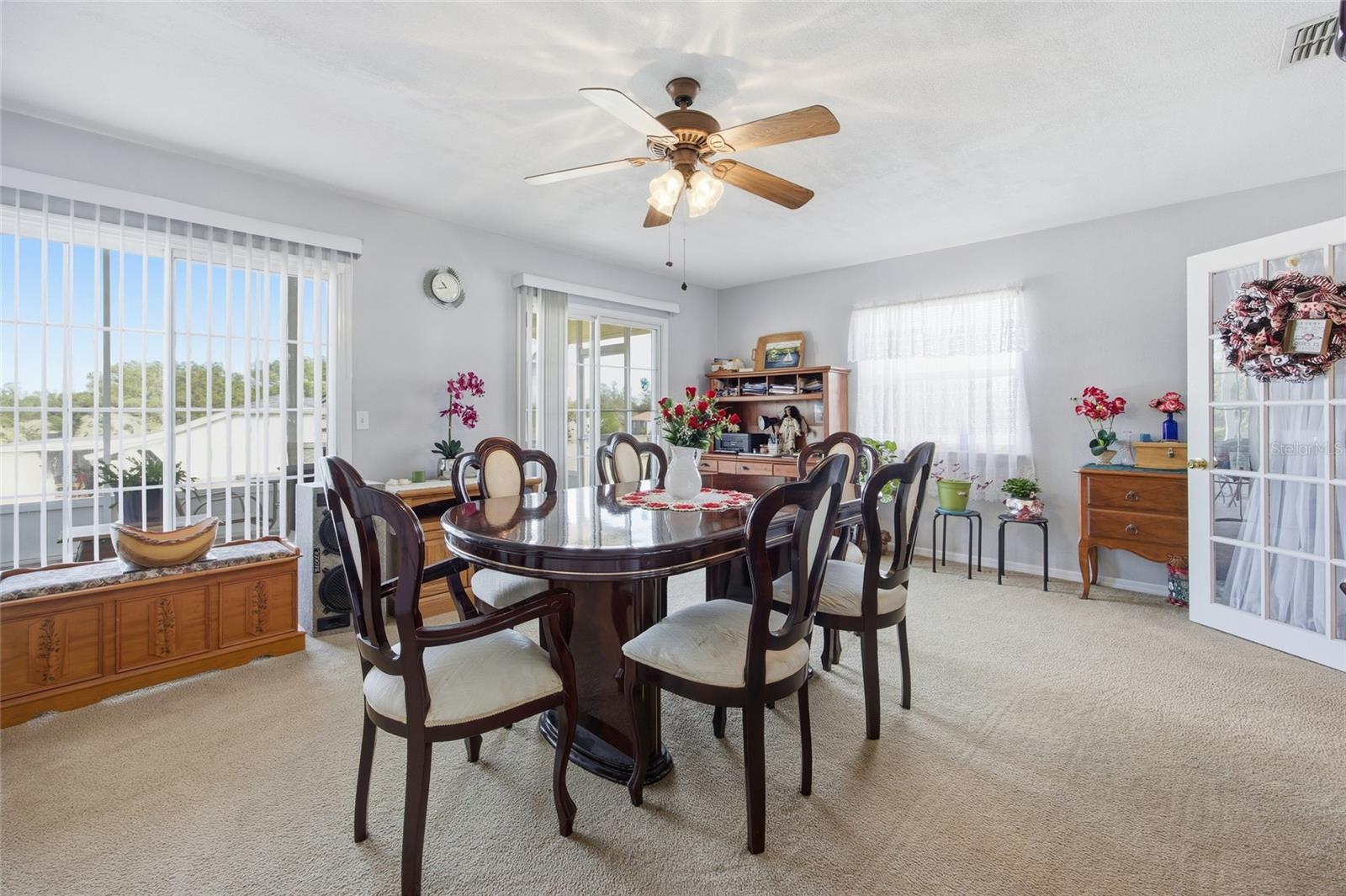 SILVER SPRINGS SHORES - Residential