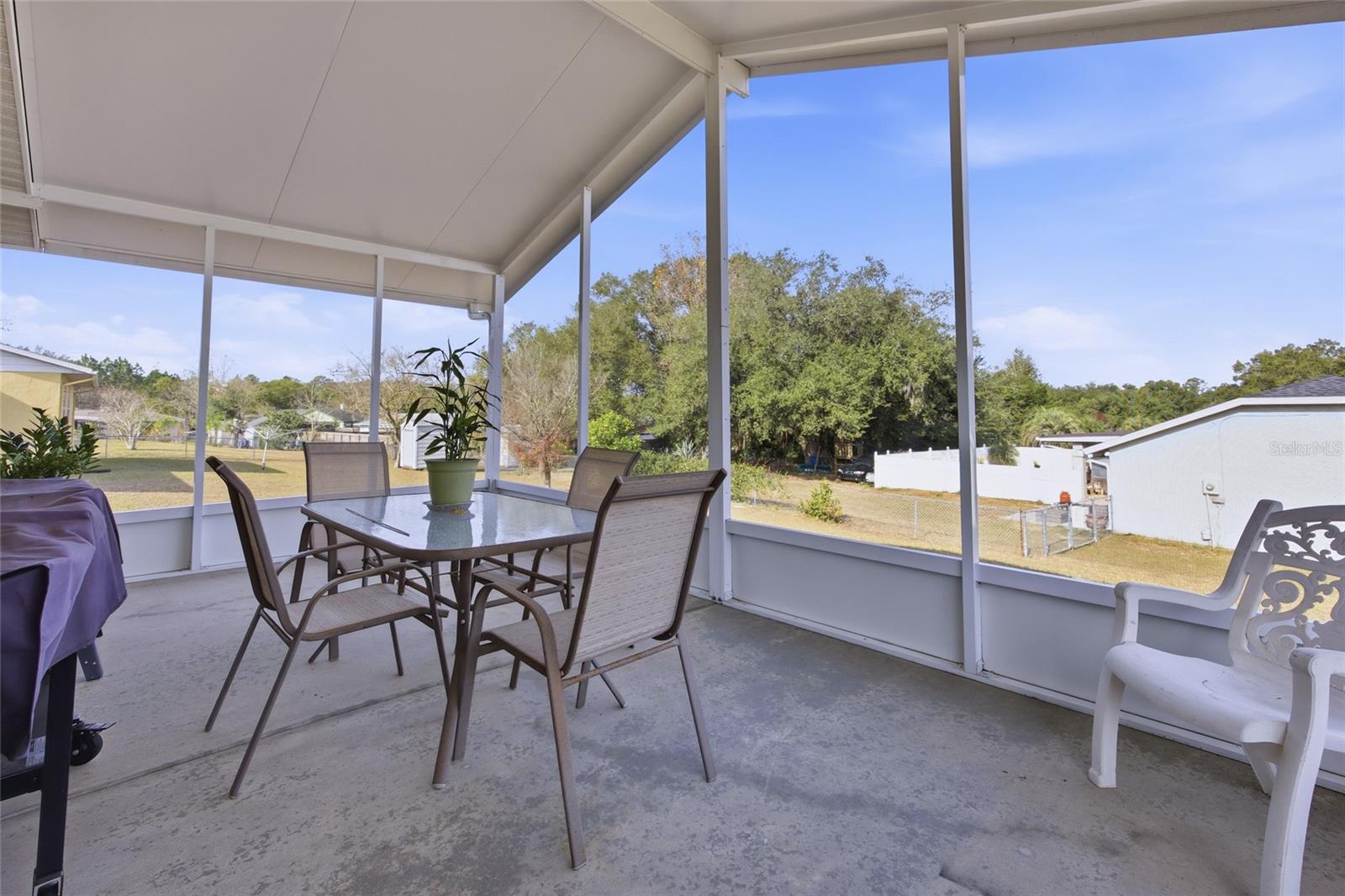 SILVER SPRINGS SHORES - Residential