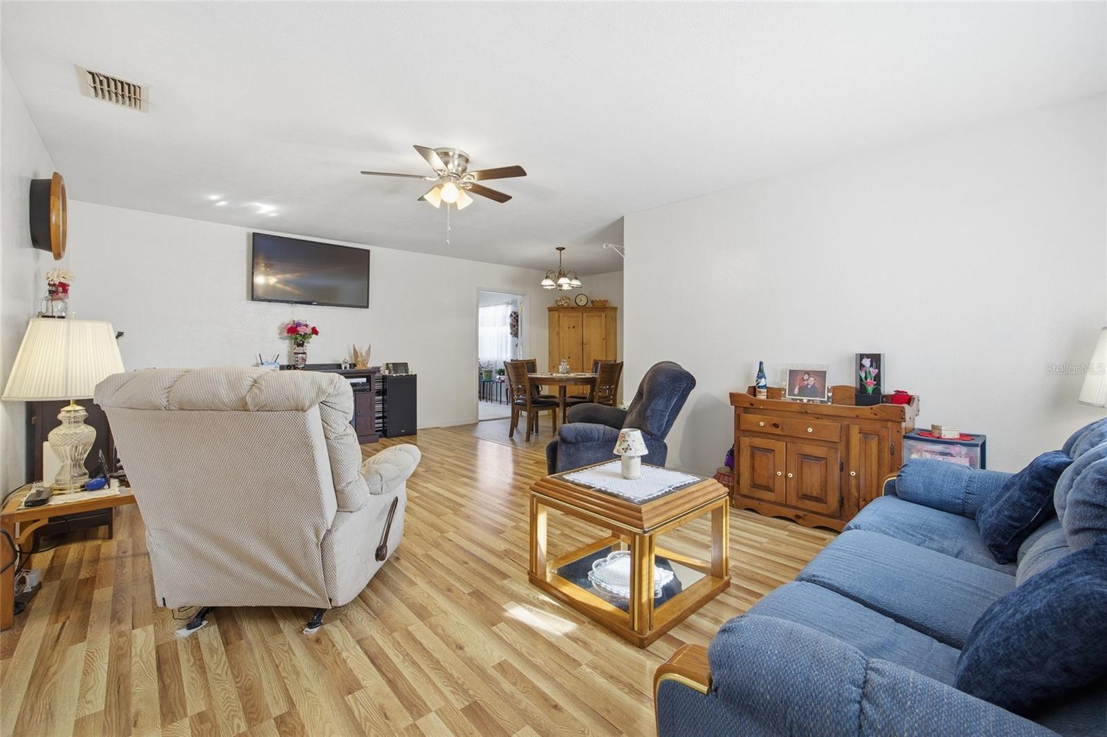 SILVER SPRINGS SHORES - Residential