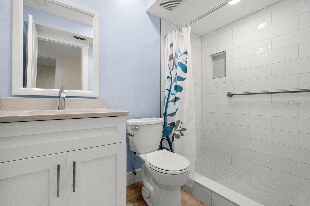 PIPERS GLEN CONDO - Residential