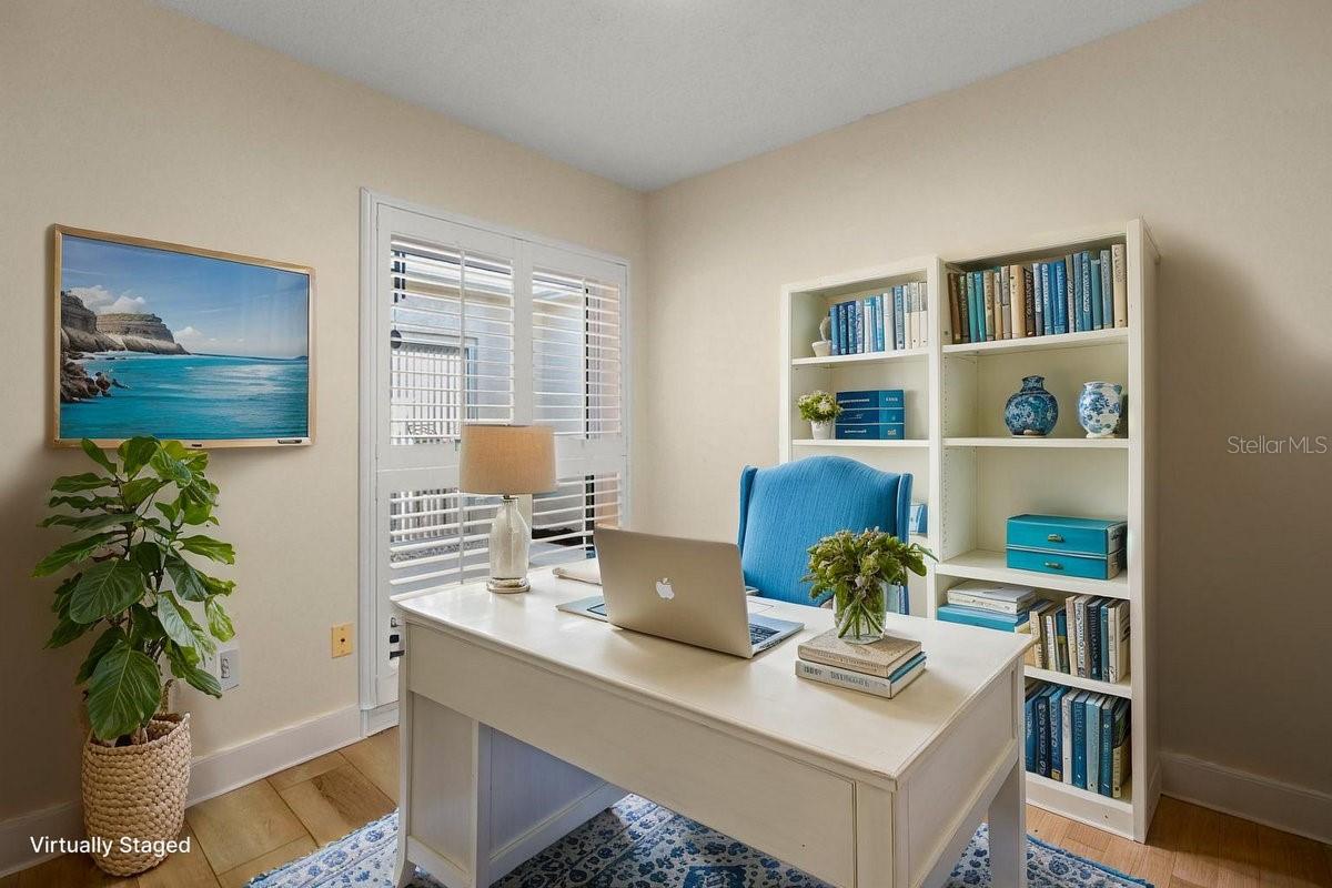 PIPERS GLEN CONDO - Residential