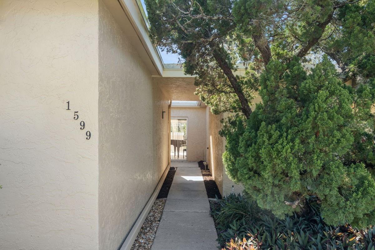 PIPERS GLEN CONDO - Residential