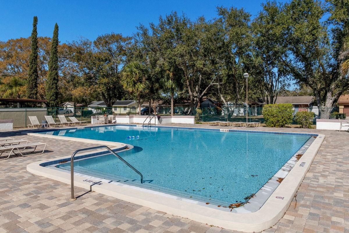 PIPERS GLEN CONDO - Residential