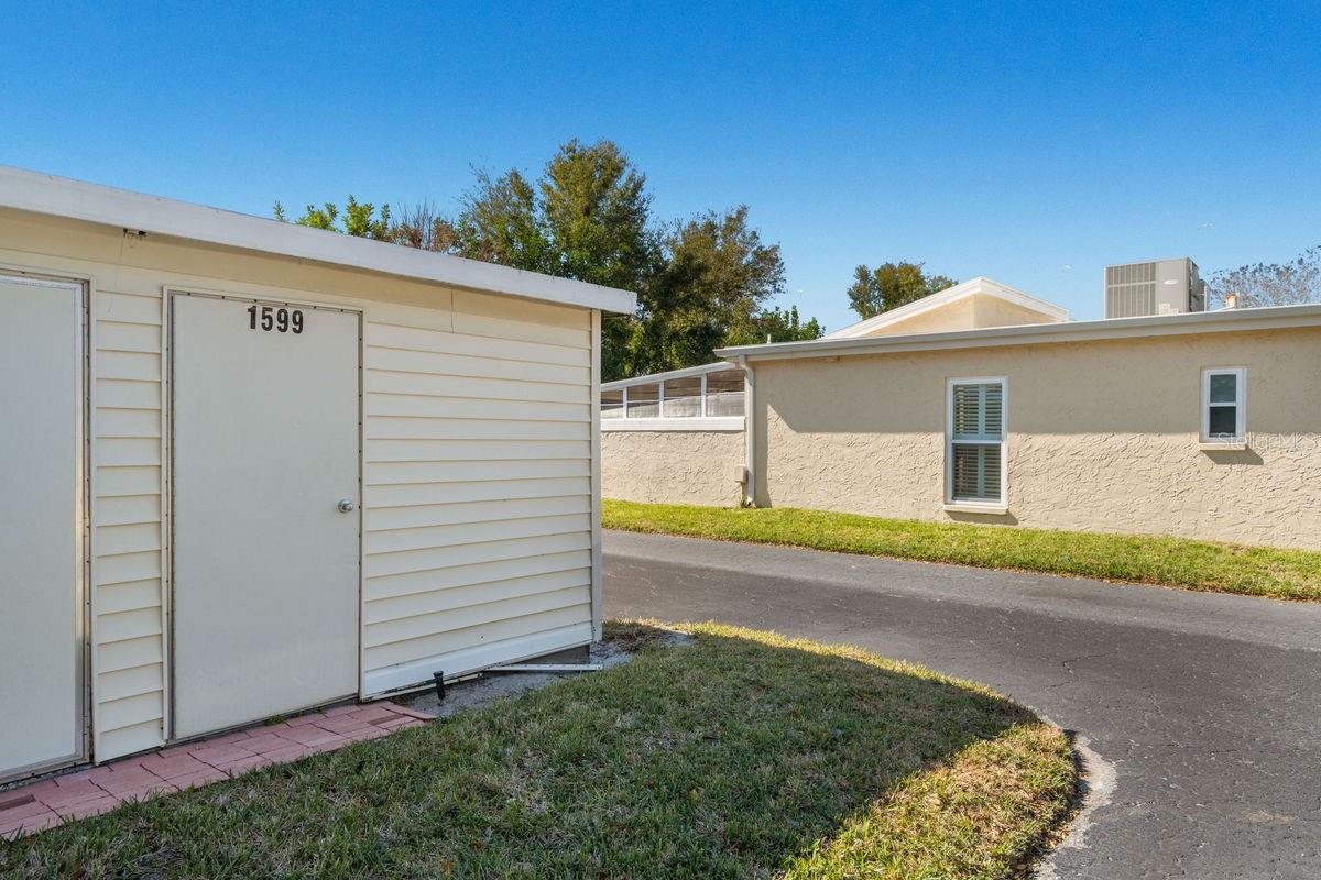 PIPERS GLEN CONDO - Residential