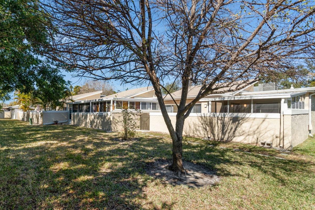 PIPERS GLEN CONDO - Residential