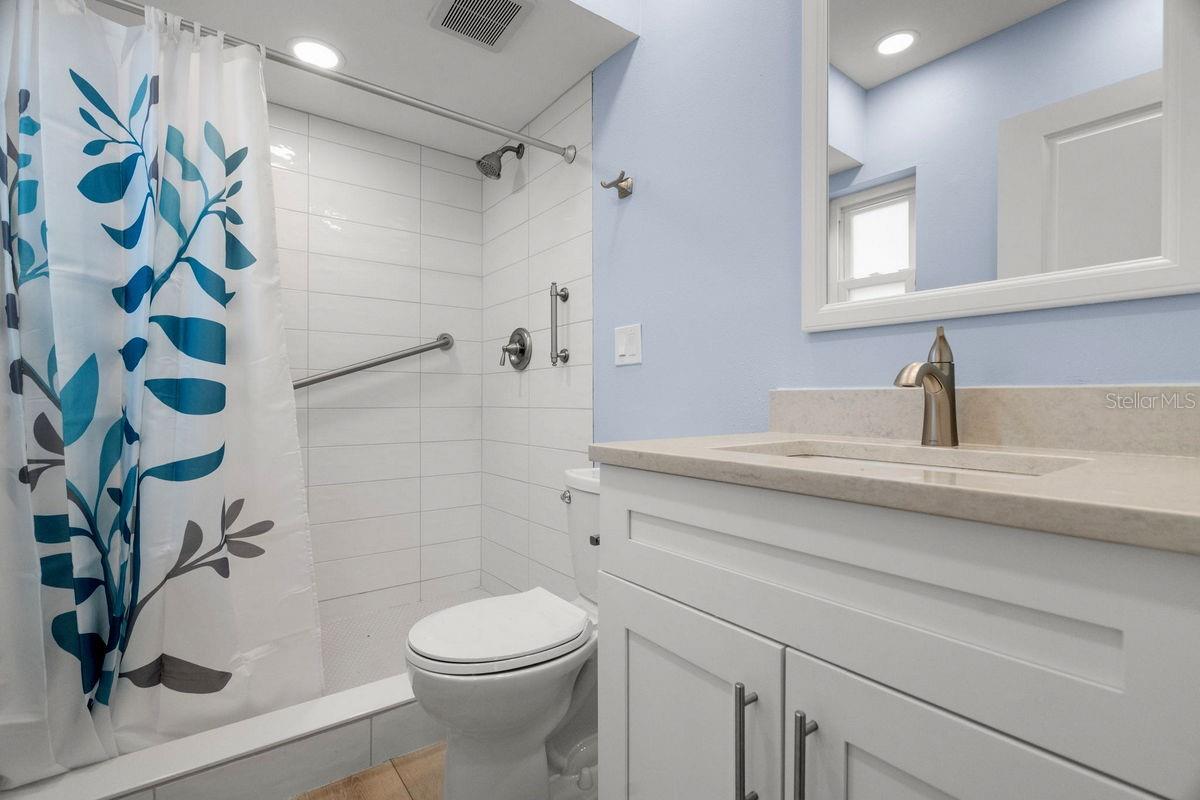 PIPERS GLEN CONDO - Residential