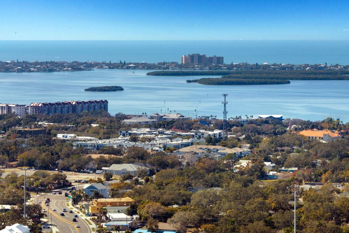 PIPERS GLEN CONDO - Residential