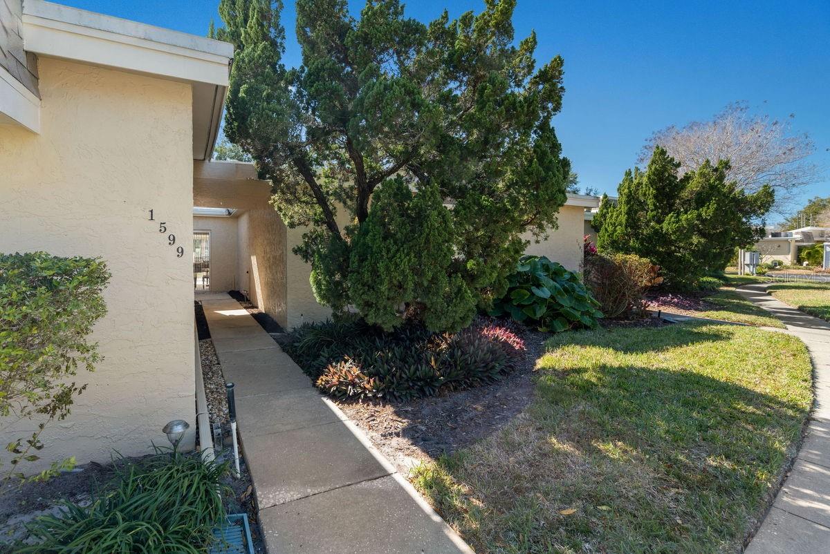 PIPERS GLEN CONDO - Residential