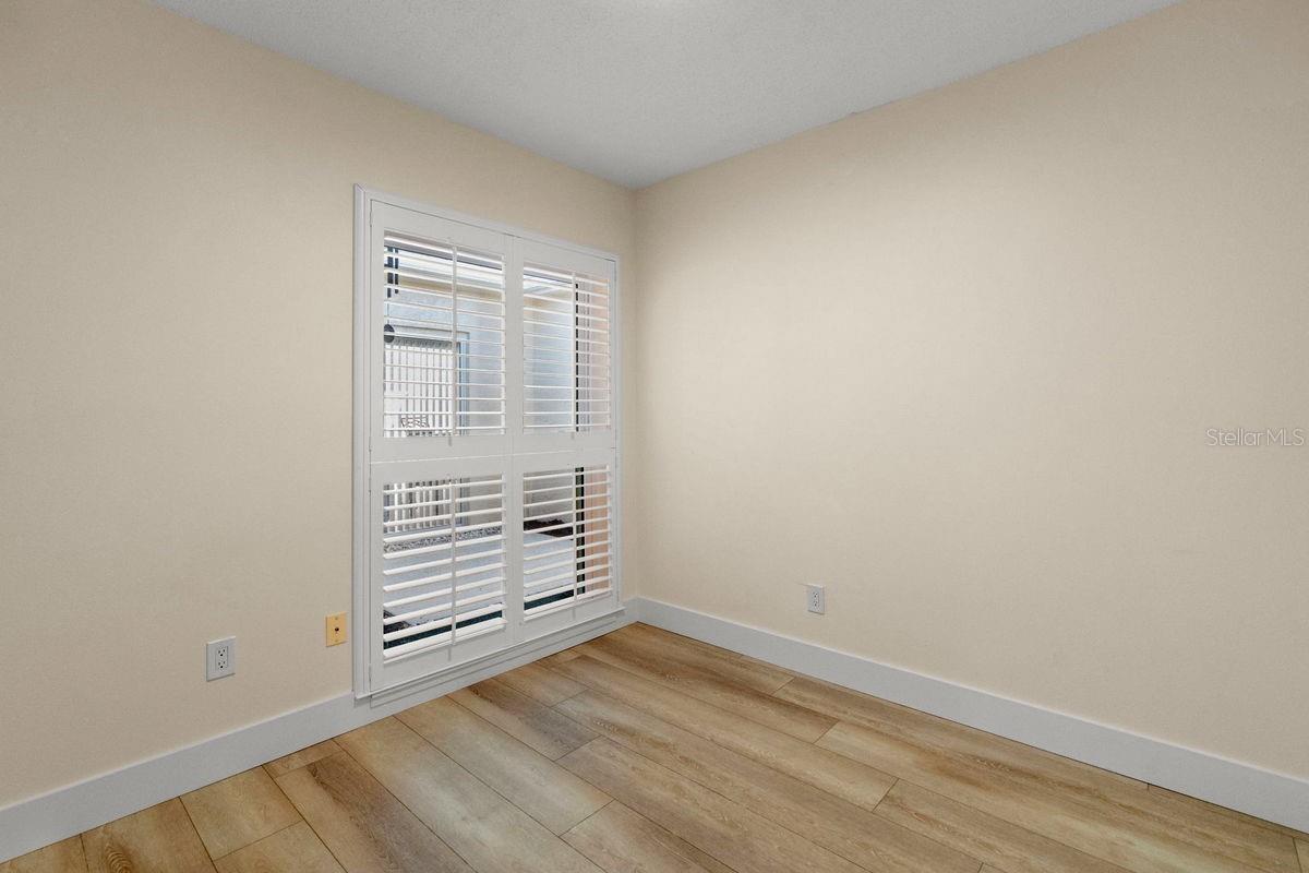 PIPERS GLEN CONDO - Residential