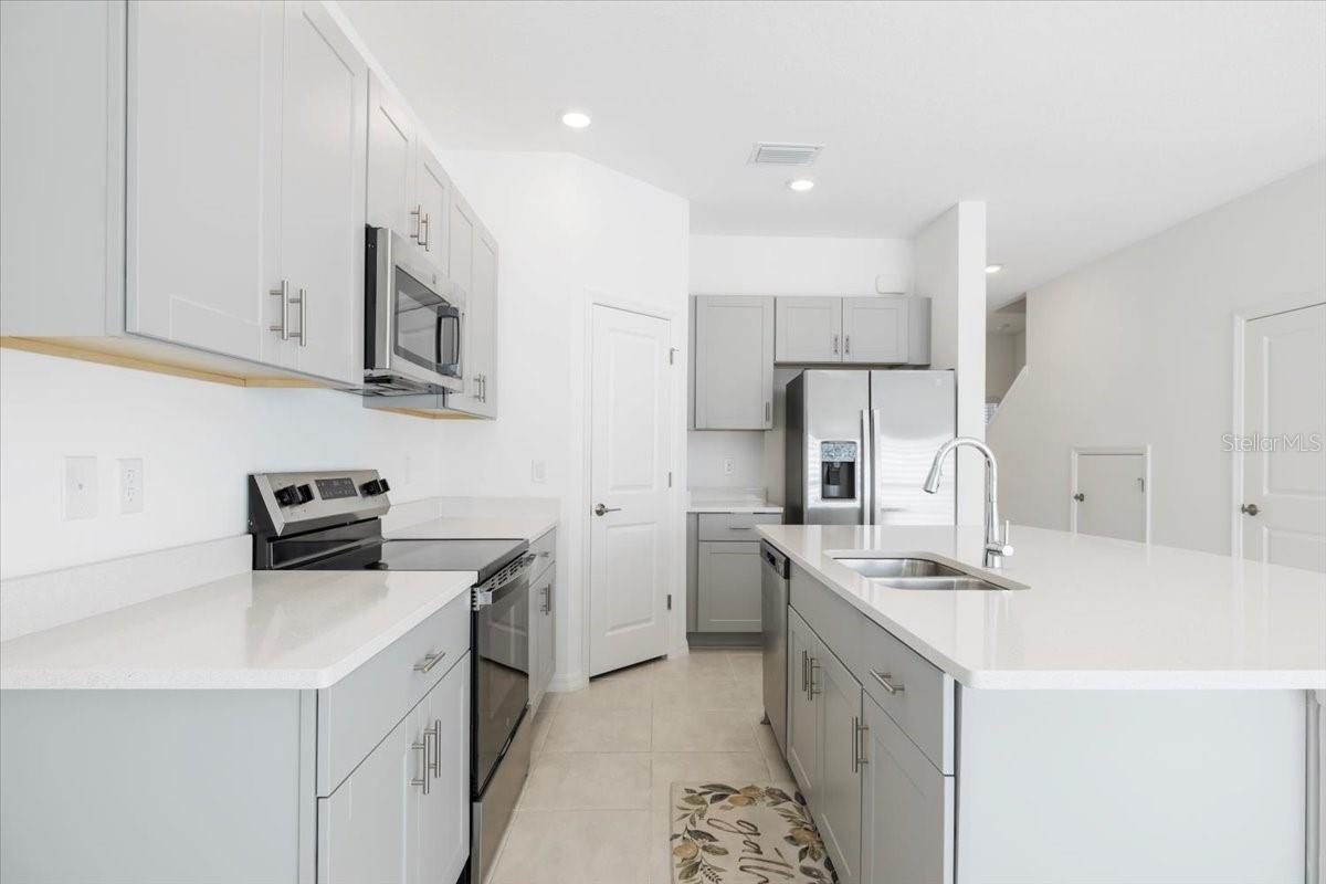 TOWNHOMES AT AZARIO - Residential