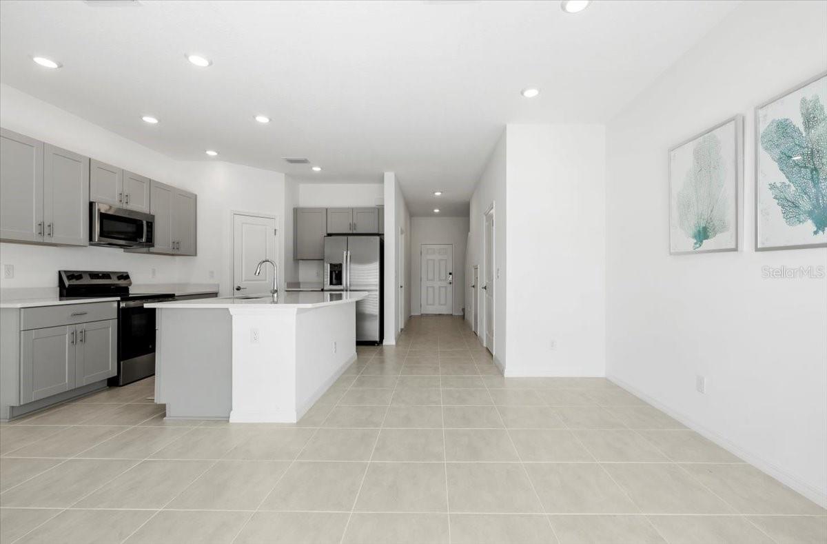 TOWNHOMES AT AZARIO - Residential