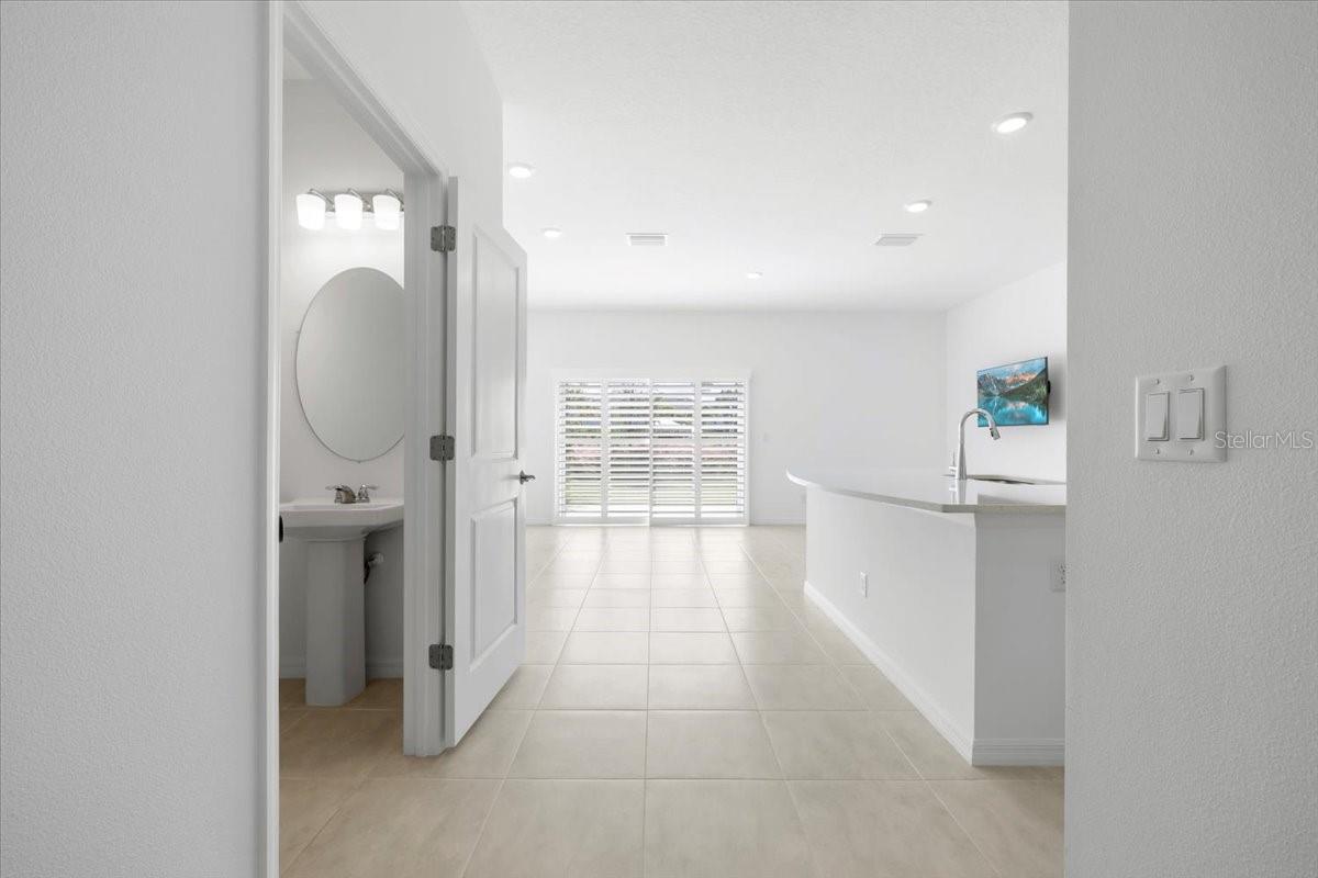 TOWNHOMES AT AZARIO - Residential