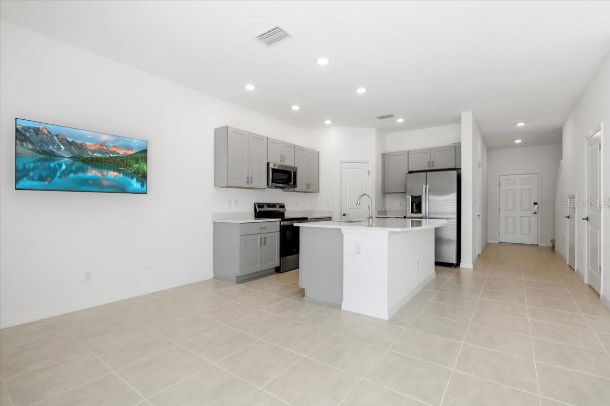 TOWNHOMES AT AZARIO - Residential