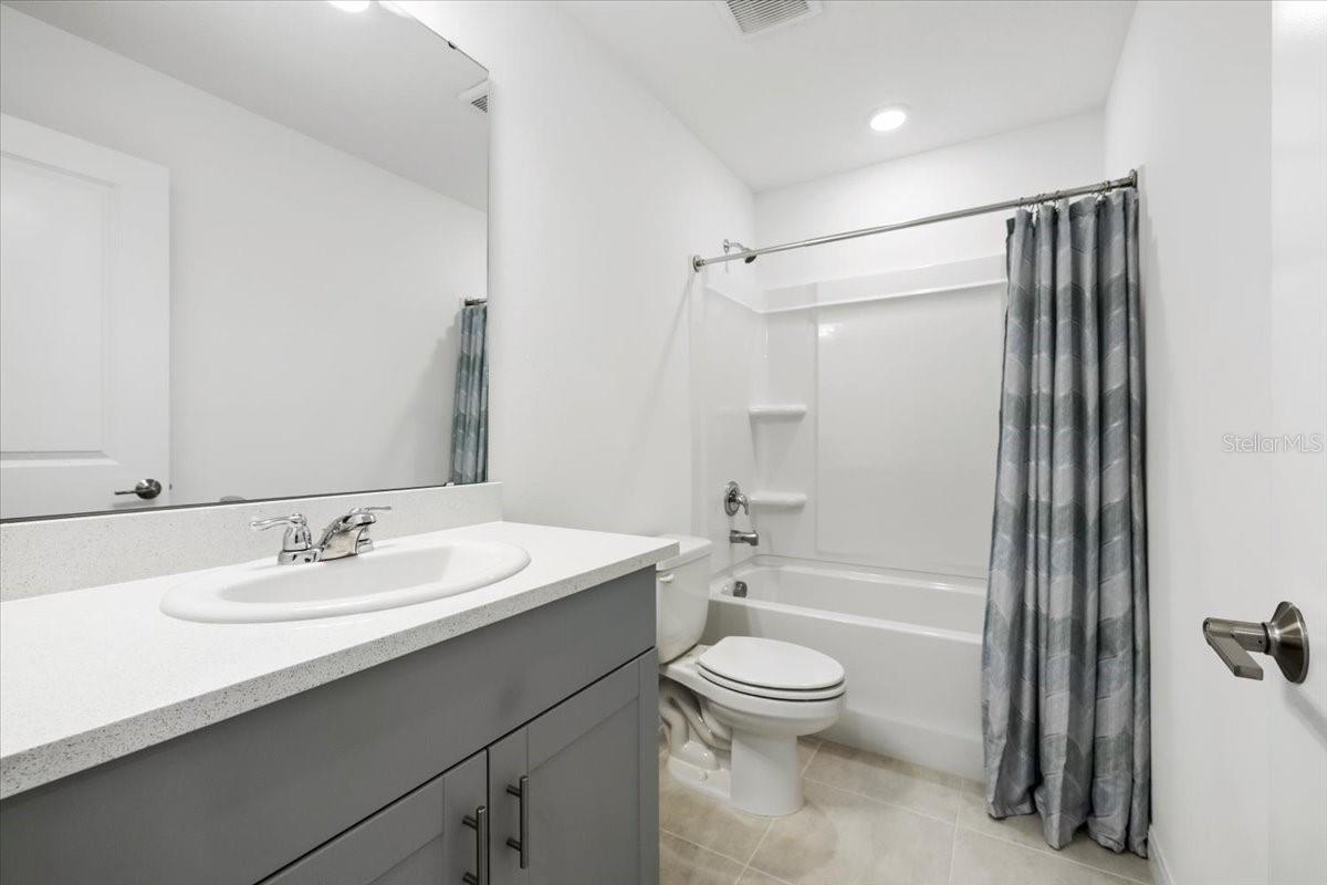 TOWNHOMES AT AZARIO - Residential