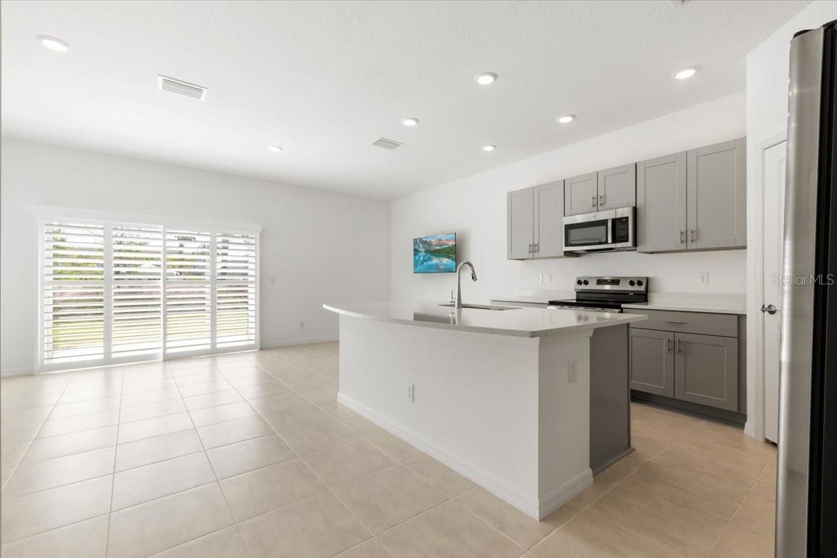 TOWNHOMES AT AZARIO - Residential