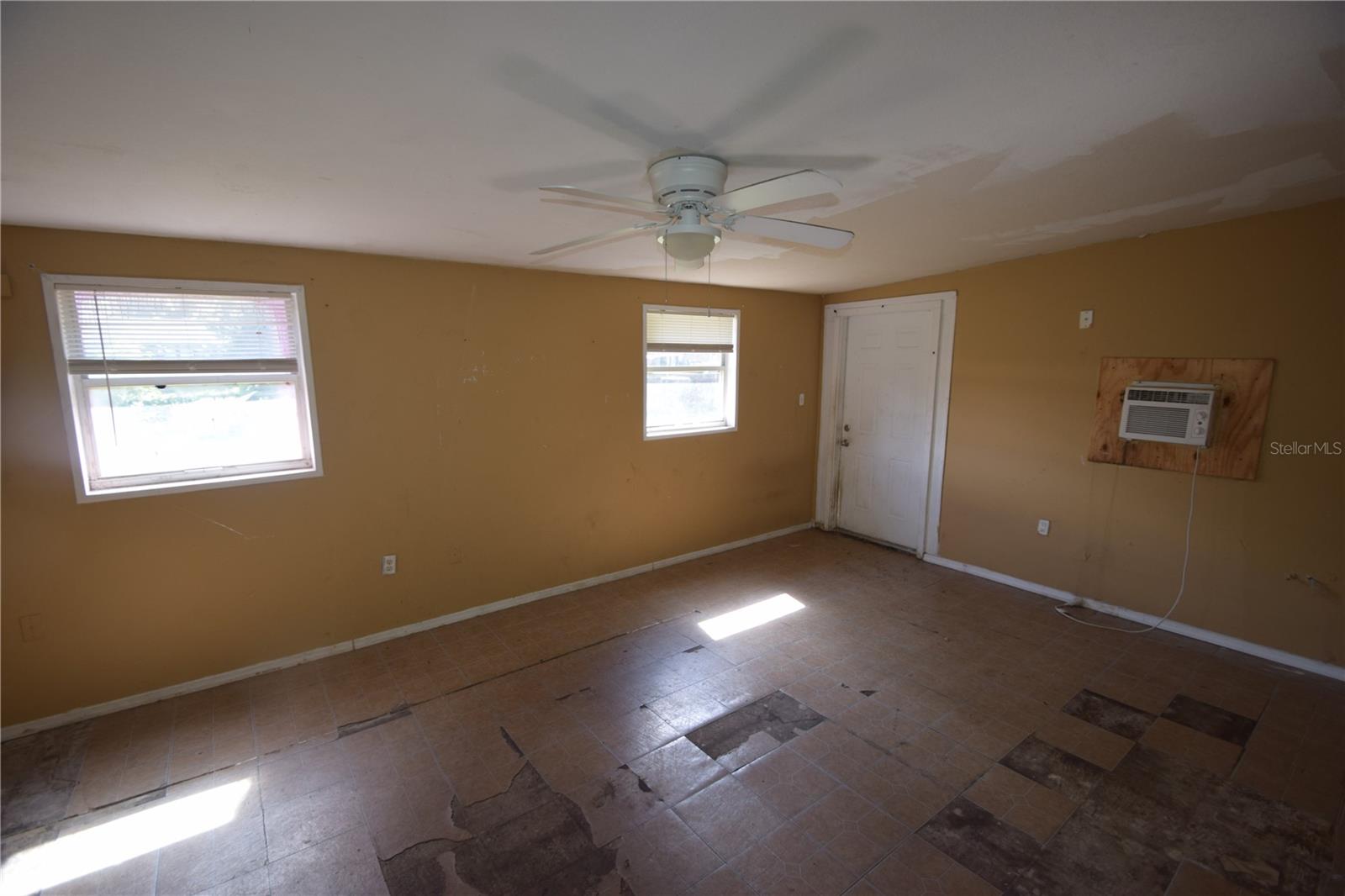 LAKE BONNY HEIGHTS - Residential