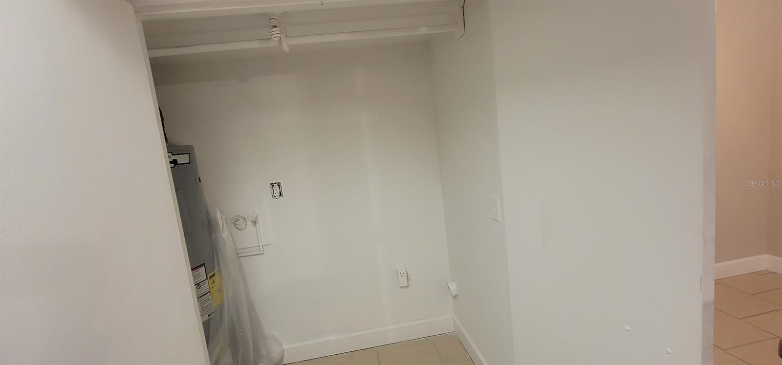 CENTER PLACE CONDO - Residential Lease