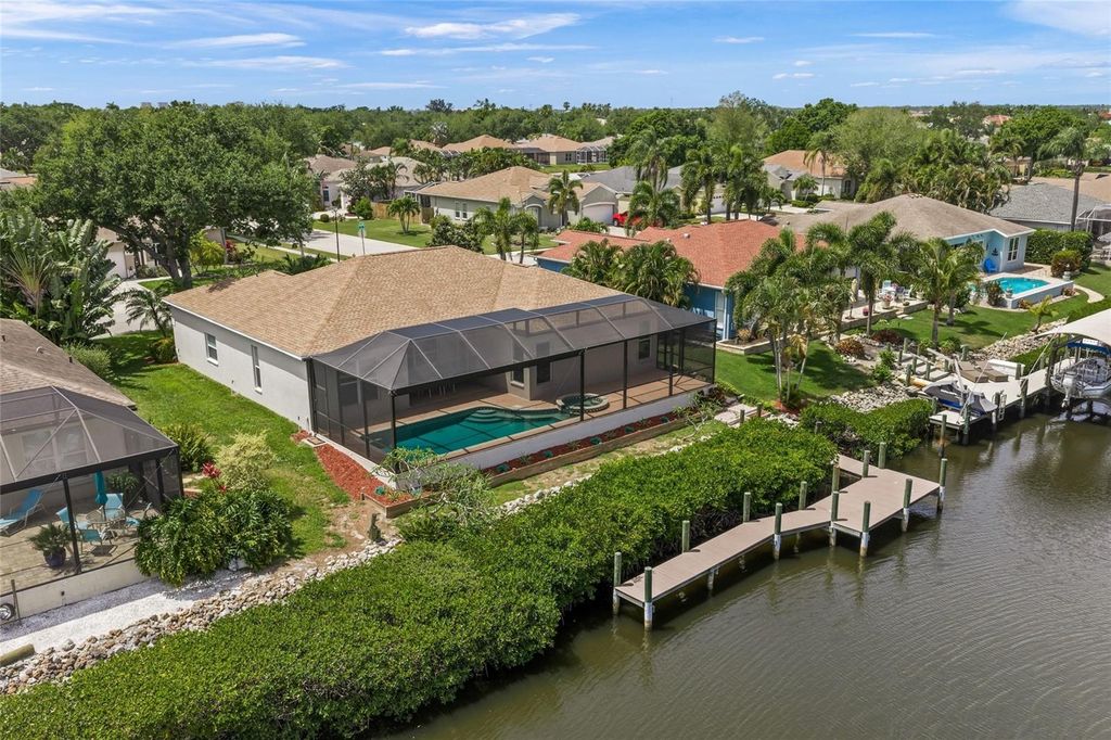 Photo of 111 41st Street NE, Bradenton, FL 34208 (MLS # A4690266)