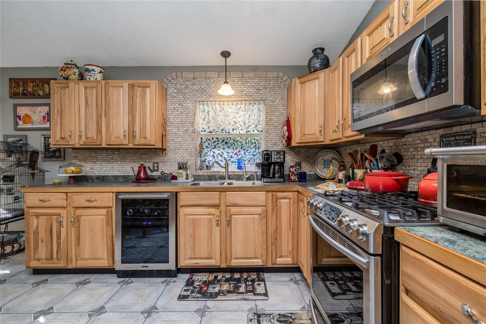 SHADY OAKS UNREC 240 - Residential