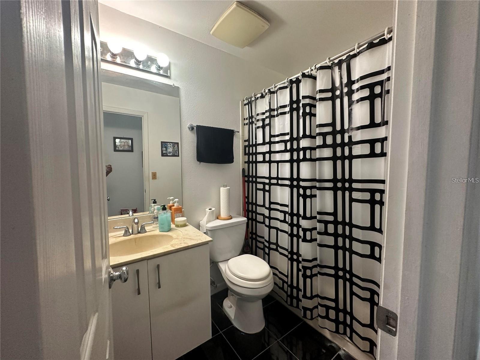 DOCKSIDE CONDO - Residential