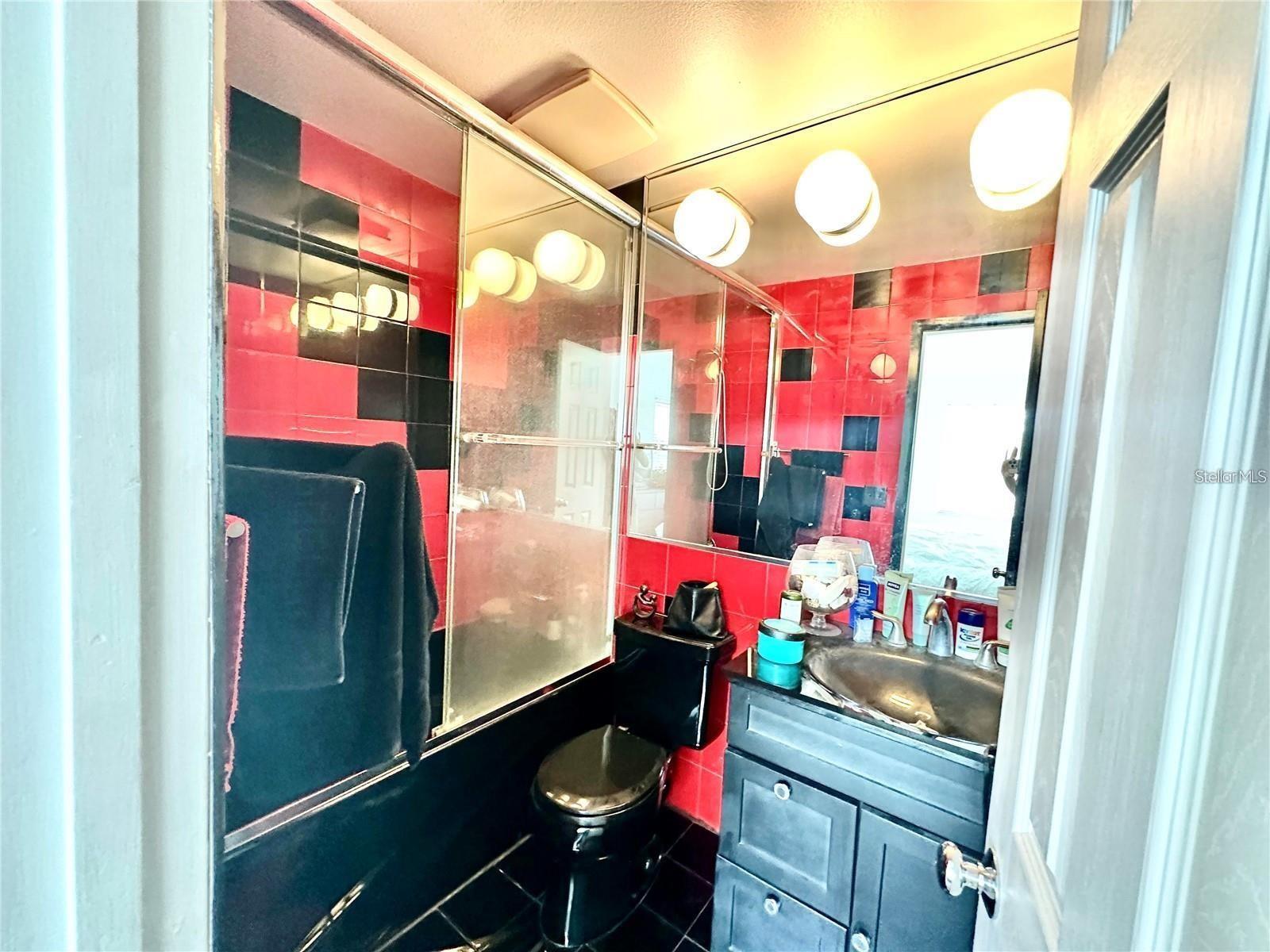 DOCKSIDE CONDO - Residential