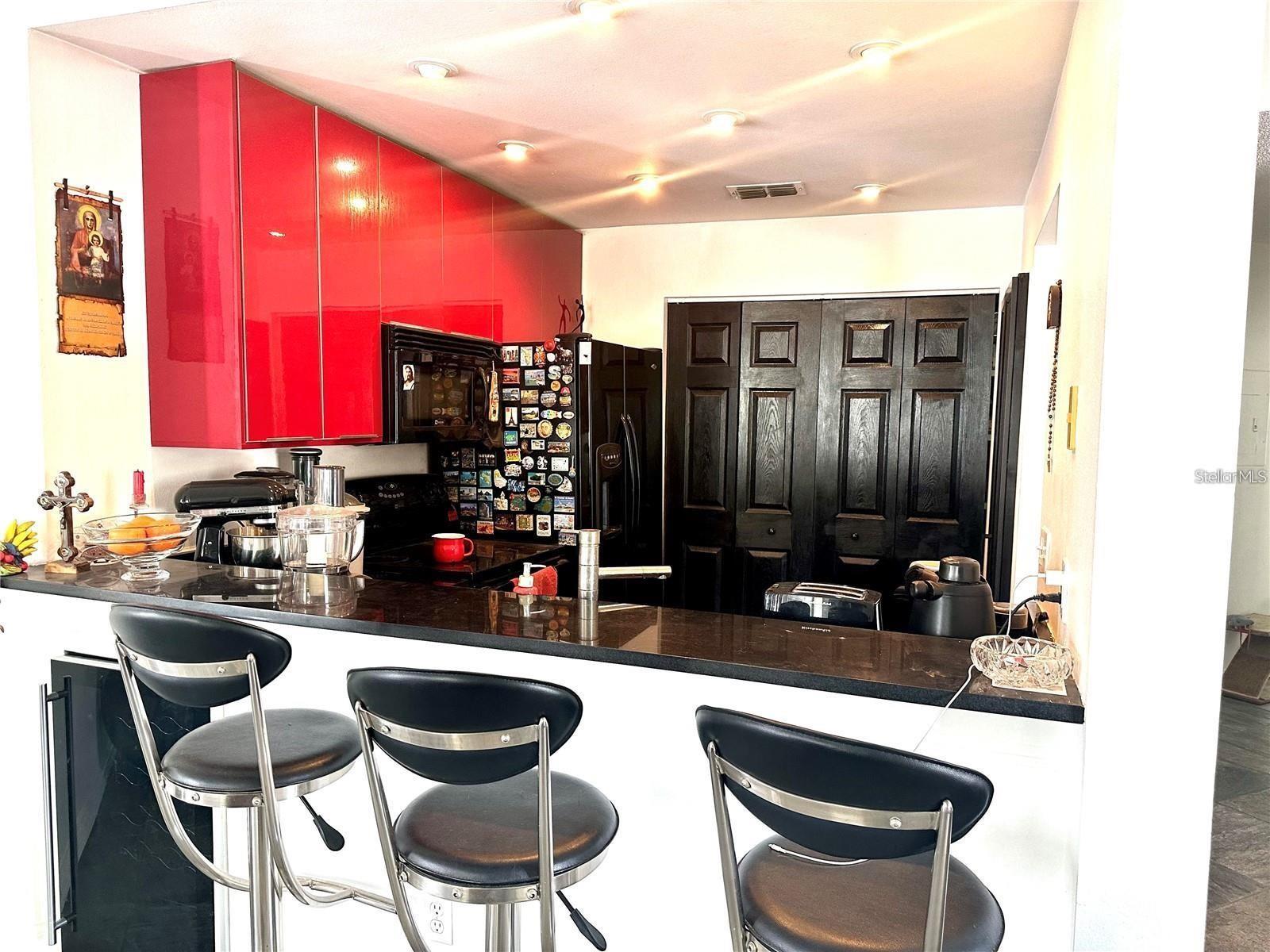 DOCKSIDE CONDO - Residential