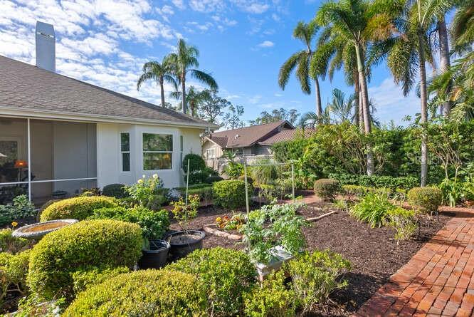 MIDWOOD MANOR - Residential