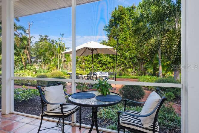 MIDWOOD MANOR - Residential