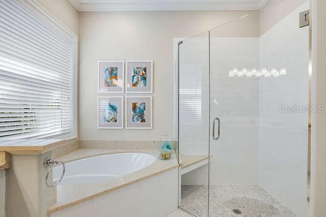 MIDWOOD MANOR - Residential