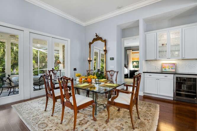 MIDWOOD MANOR - Residential