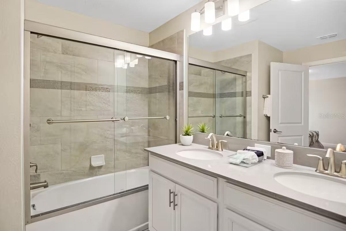 STOREY LAKE PH 3 - Residential Lease