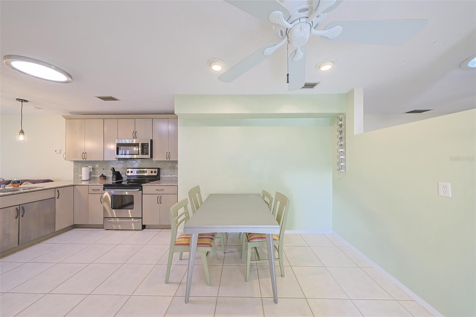 JUNGLE TERRACE SEC A - Residential