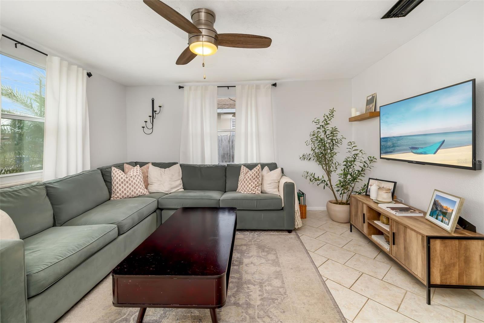 BROADWAY - Residential