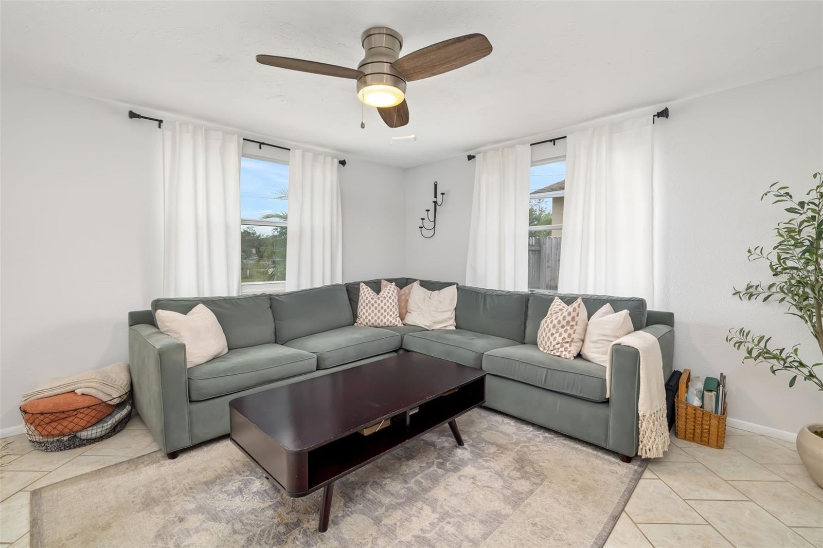 5405 KENSINGTON STREET