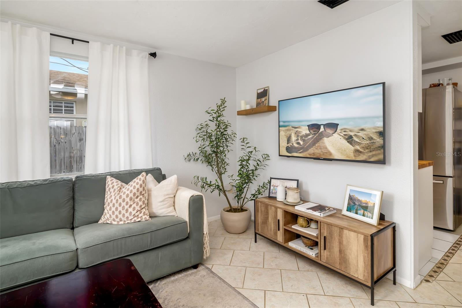 BROADWAY - Residential