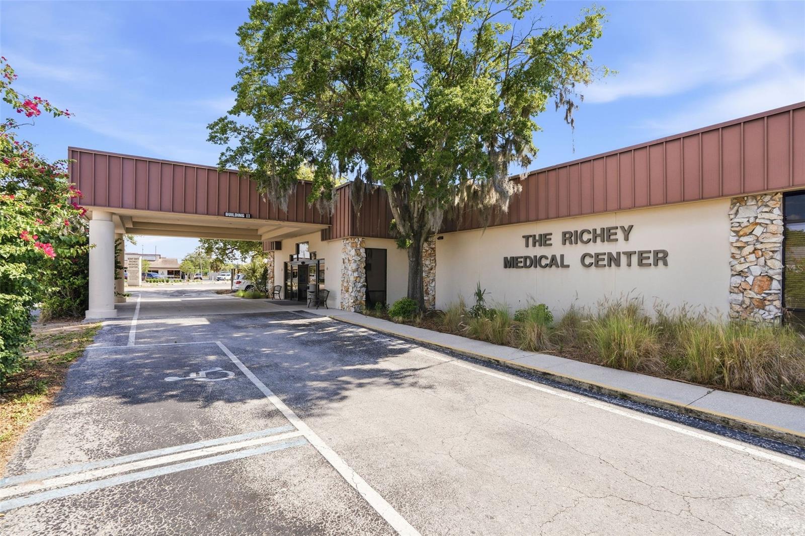 RICHEY MEDICAL PLAZA A PROF CONDO - Commercial Lease