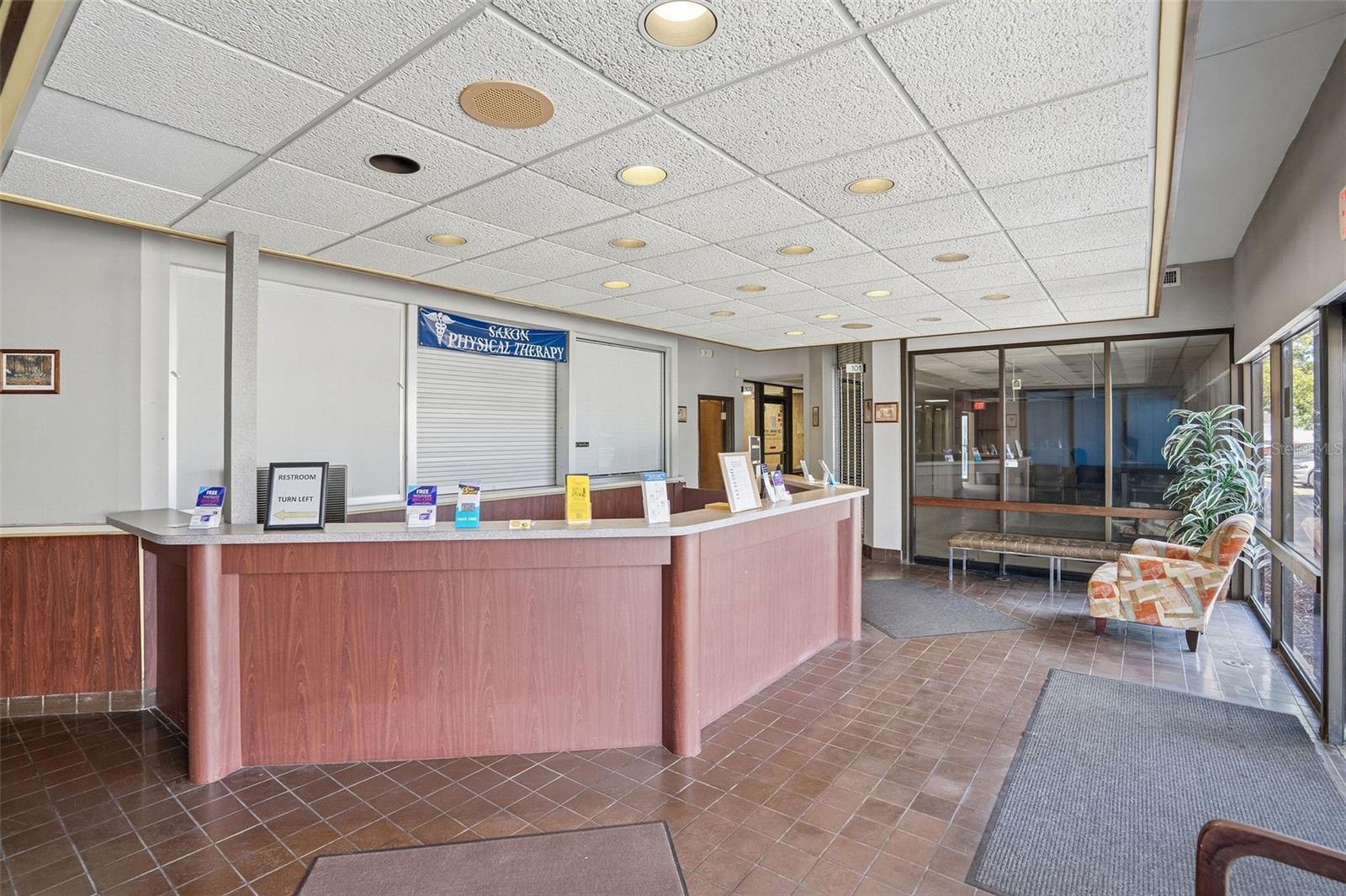 RICHEY MEDICAL PLAZA A PROF CONDO - Commercial Lease