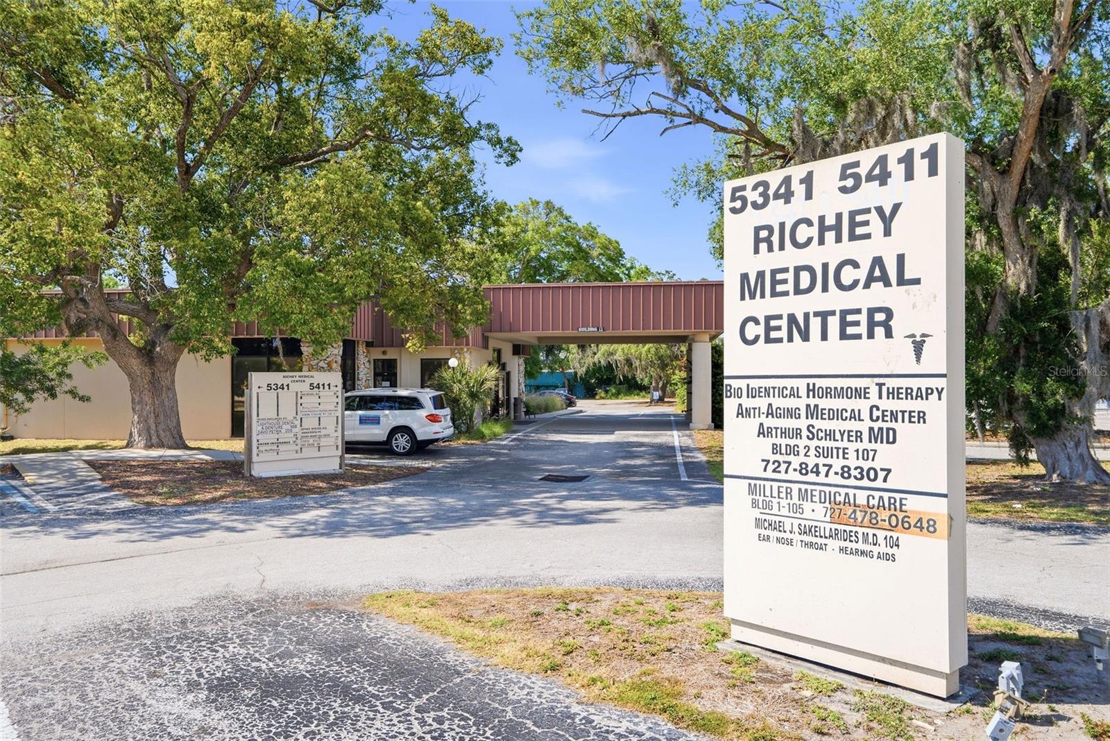 RICHEY MEDICAL PLAZA A PROF CONDO - Commercial Lease