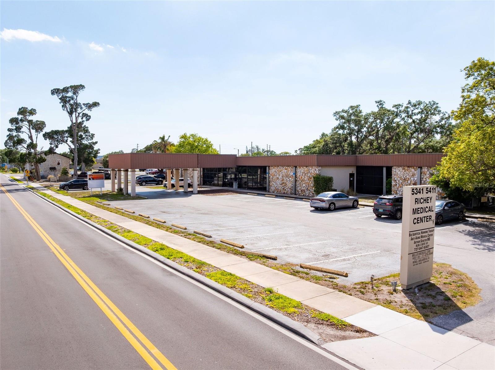 RICHEY MEDICAL PLAZA A PROF CONDO - Commercial Lease