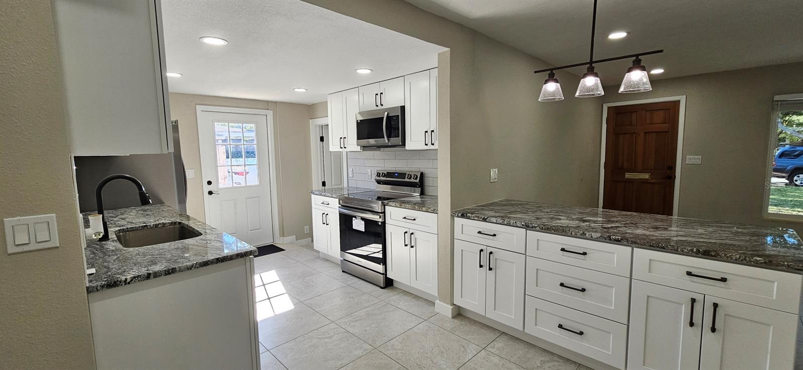 MEADOW LAWN 5TH ADD - Residential