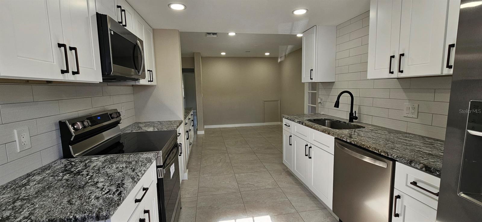 MEADOW LAWN 5TH ADD - Residential