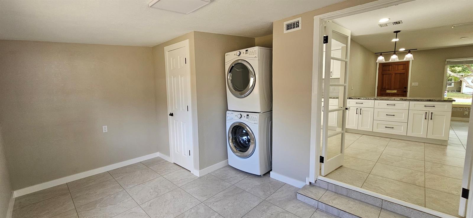 MEADOW LAWN 5TH ADD - Residential