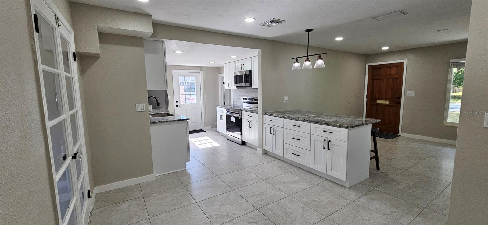 MEADOW LAWN 5TH ADD - Residential