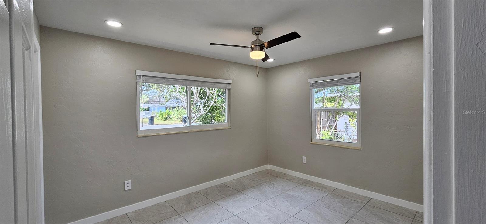 MEADOW LAWN 5TH ADD - Residential