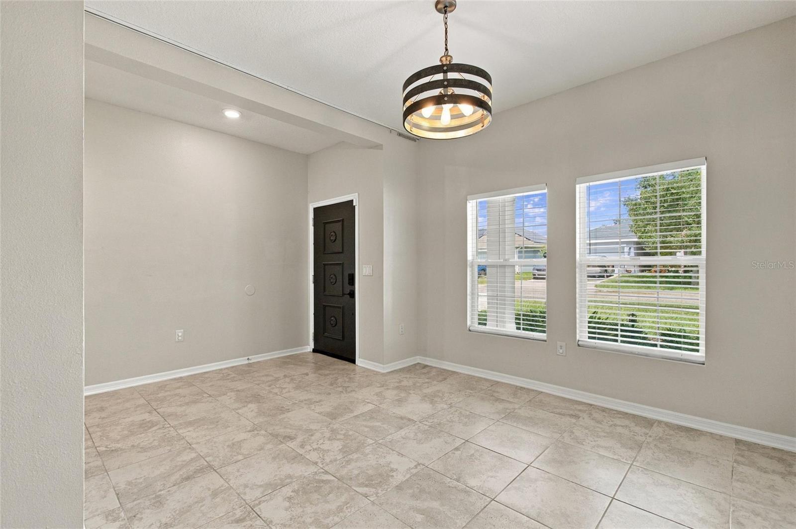 1501 WOODLARK DR