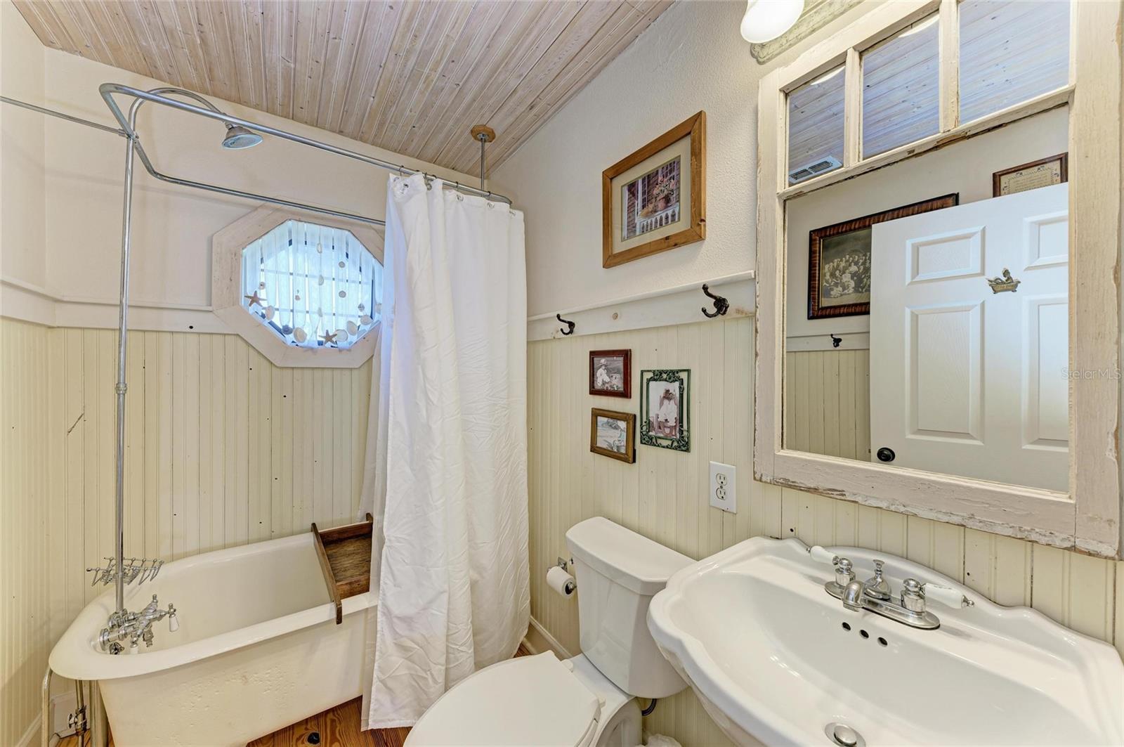 ILEXHURST - Residential