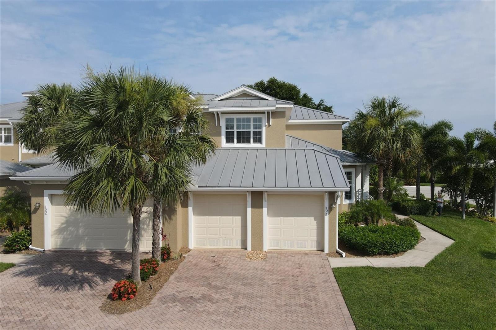 HAMMOCKS-VILLAS PH 01 - Residential