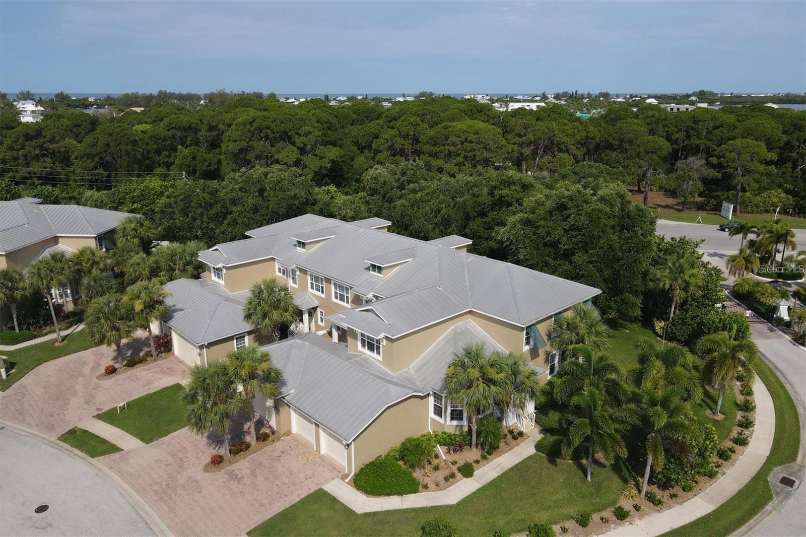 HAMMOCKS-VILLAS PH 01 - Residential